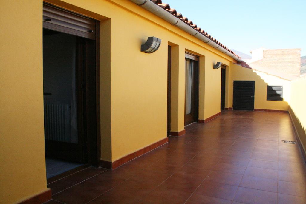 Apartamentos Turisticos Mirayuste Guadalupe  Exterior photo