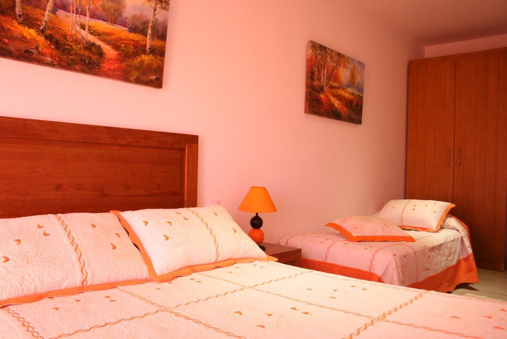 Apartamentos Turisticos Mirayuste Guadalupe  Exterior photo