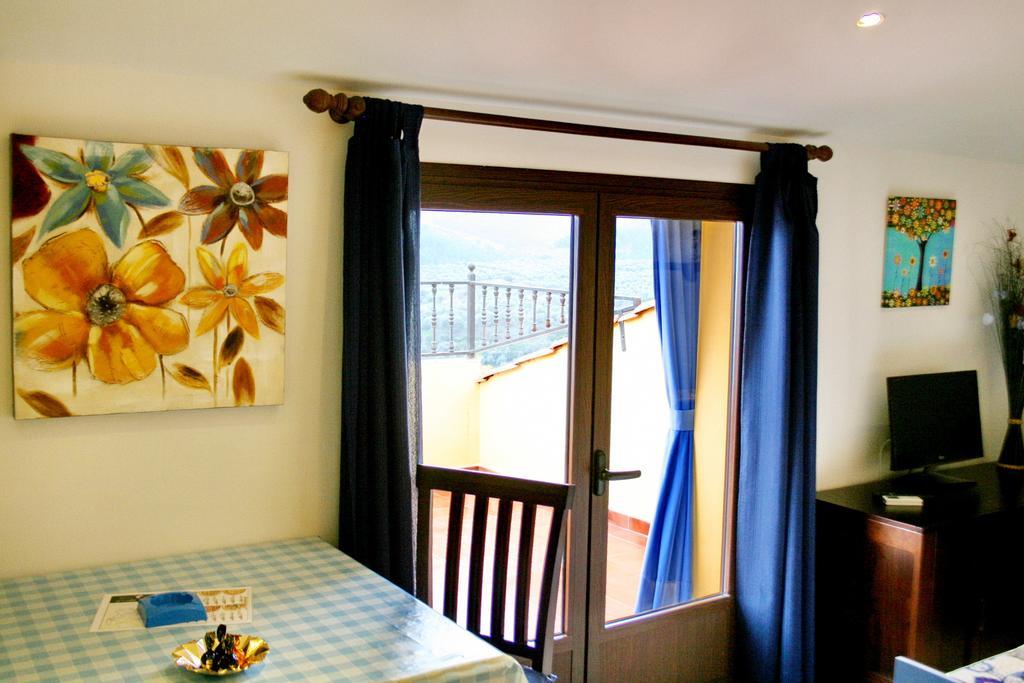 Apartamentos Turisticos Mirayuste Guadalupe  Room photo